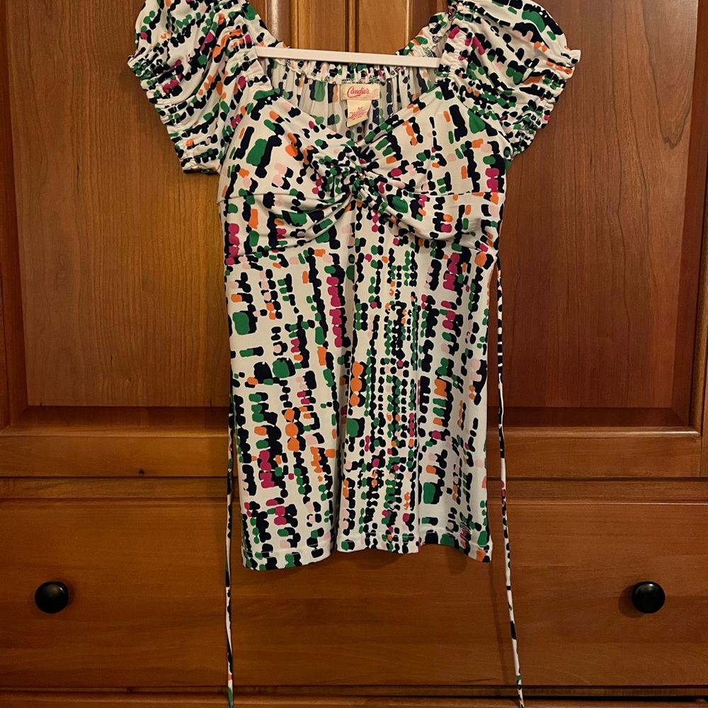 Candie’s Top Size M with Tie